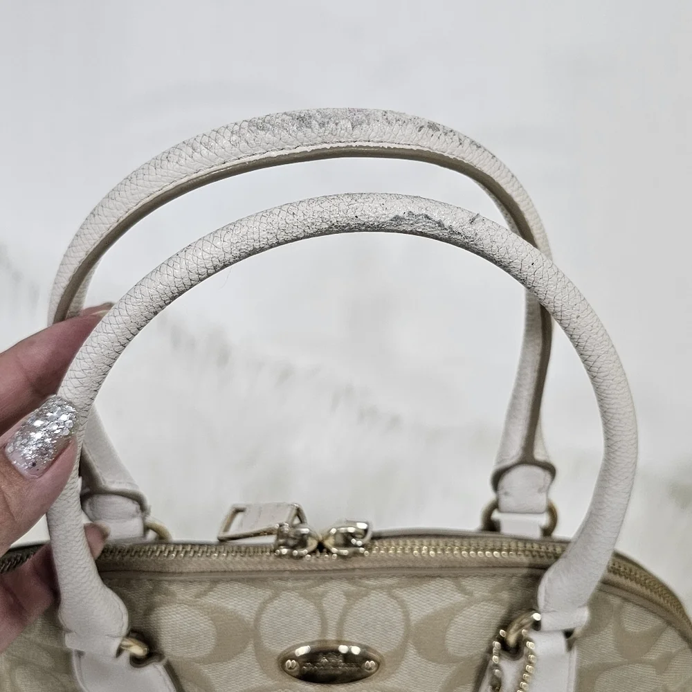 Coach Cora signature khaki